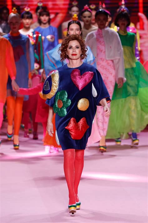 agata riuz prada vestiti|Agatha Ruiz de la Prada sigue siendo fiel al color y apto para .